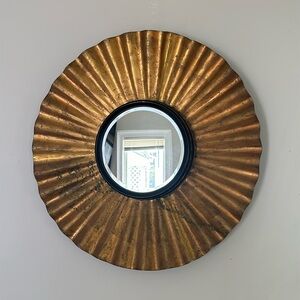 Wall mirror